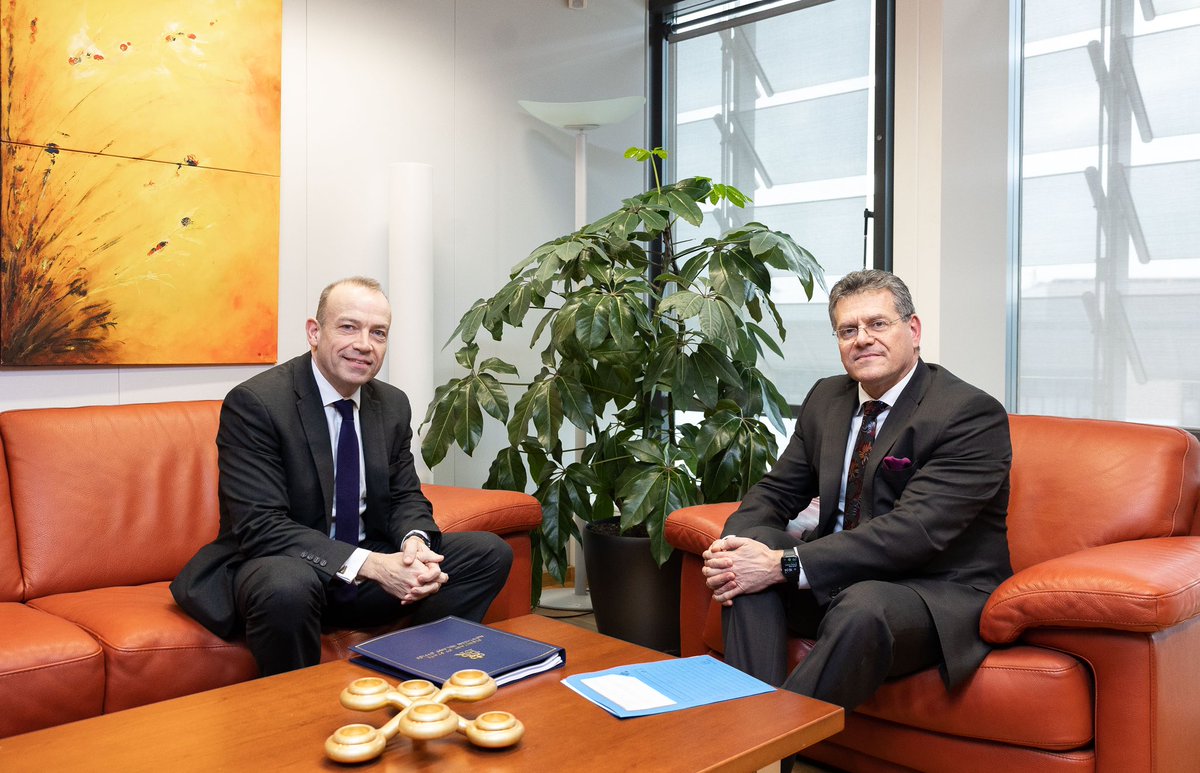 MarosSefcovic's tweet photo. 🇪🇺🇬🇧 Appreciate the visit of Northern Ireland Secretary @chhcalling to Brussels.

We continue to engage on the outstanding issues related to the Protocol. Striving for joint solutions in the interest of all communities in NI and protective of the Good Friday (Belfast) Agreement. https://t.co/nwBFUHRRYc