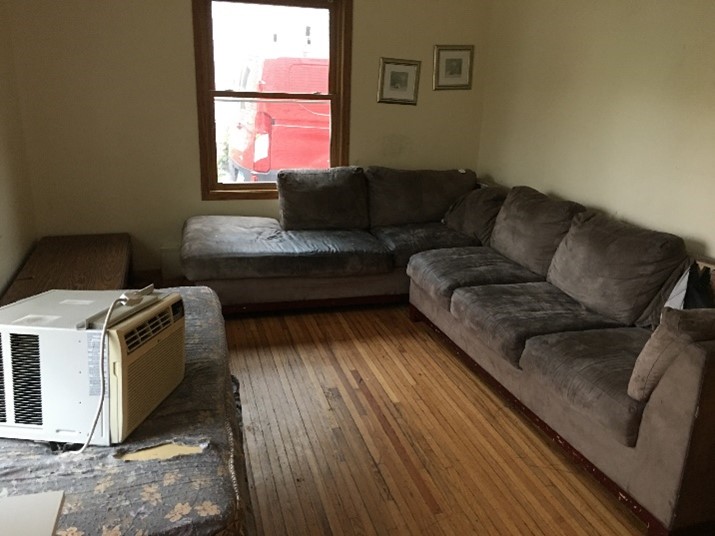 JKStPaulMN's tweet image. Take control of your space and turn to Junk King St. Paul for all your junk removal needs. Our team of experts will provide a seamless experience and make sure that your unwanted items are disposed of in an environmentally responsible manner. #ControlYourSpace #EcoFriendly