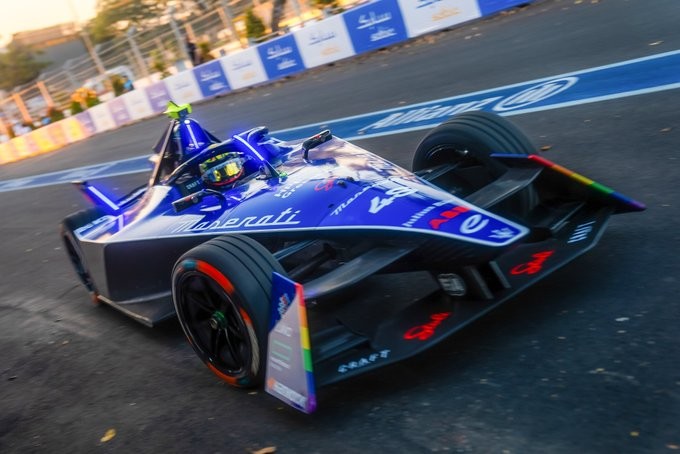 Are you keeping up with Maserati MSG Racing? 👀🏁 

The Maserati Tipo Folgore likes bringing lightning to new places. First race in South Africa. Cape Town, here we come 🔱 Round 5 of Season 9 @FIAFormulaE is this Saturday!

#CapeTownEPrix #RACEBEYOND #Maserati 
@maseratimsg