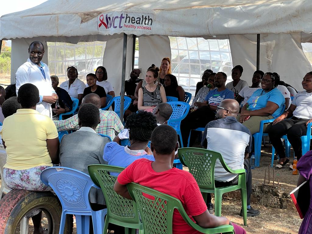 CopperRoseZM's tweet photo. Copper Rose Zambia, @Aidsfonds_intl and the Youth Care Consortium Partners have visited the Okiki Amayo Memorial Health centre in Homabay Kenya, where @AYARHEP_KENYA is implementing the project, to gain an understanding of the challenges and best practices. https://t.co/ZvwTjfWFLY