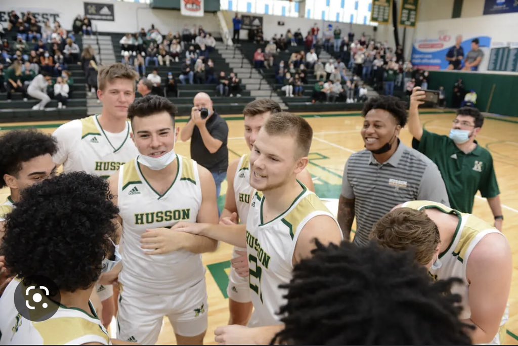 Blessed to receive an offer from the University of Husson @hussonmbb @Coach_Delgardo @FalconsLeto #changetheculture