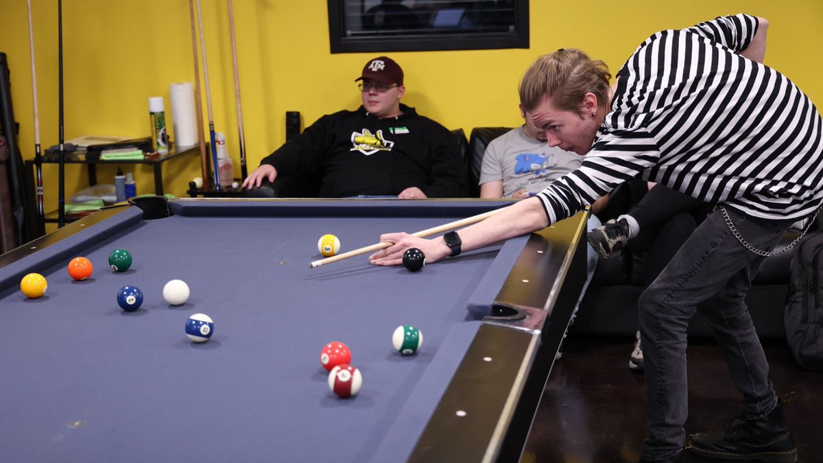 Neumontu's tweet photo. Line up the cue and clean the table for today’s club shoutout: Billiards club 🎱. With our regulation billiards table located in the Commons, members are able to practice and play everyday!
#neumont #nccs #computerscience #clubs #techcollege #billiards https://t.co/TkWNC4fh97