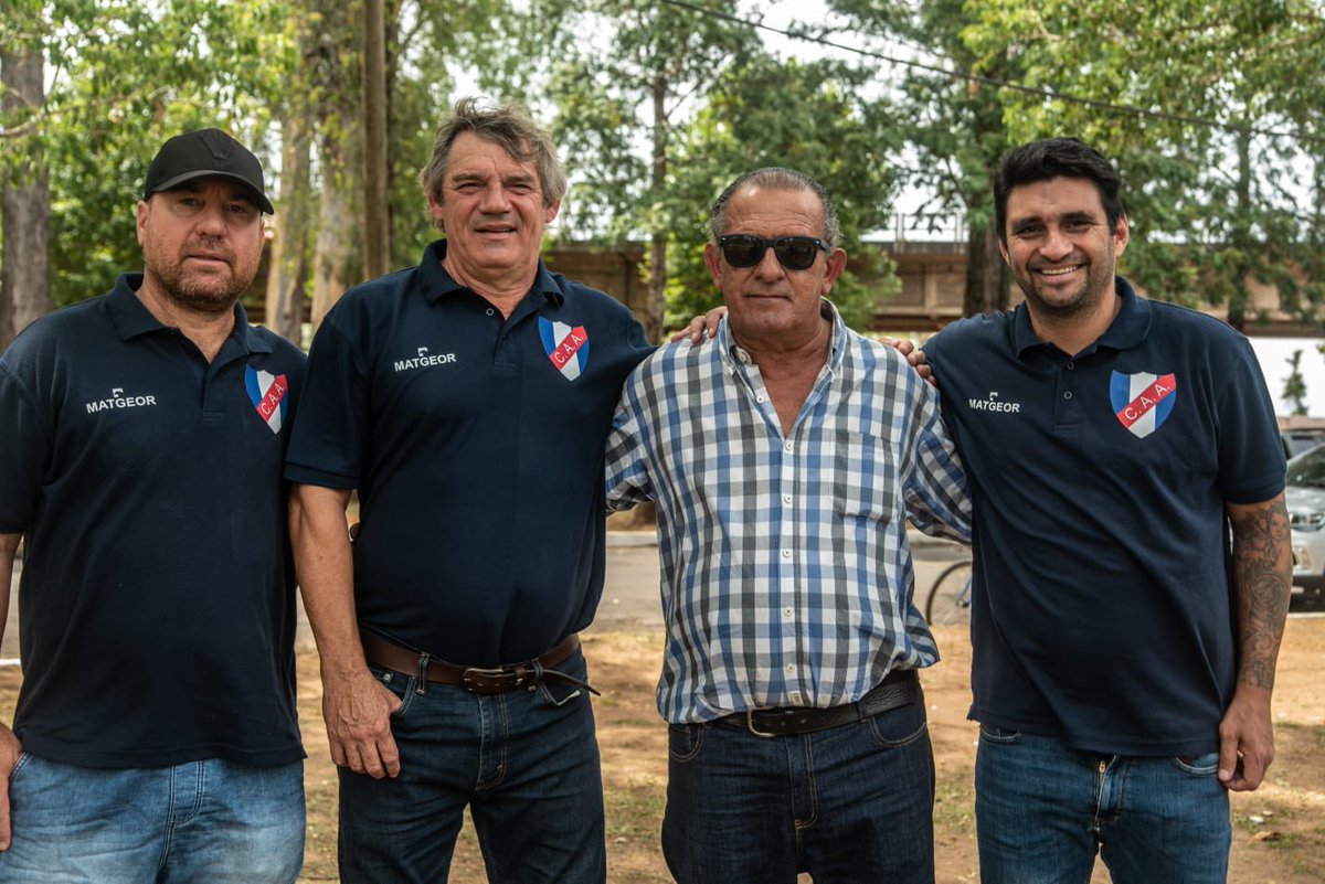 ArtigasSAD's tweet photo. 👏🏻 A su vez, expresamos nuestro agradecimiento a la @AUFOficial encabezada por @nachoalonso33, por enfatizar el compromiso en lo que respecta a la integración del fútbol nacional. 

🔵🔴 #ElEquipoDelNorte https://t.co/0cMqi0hqgj