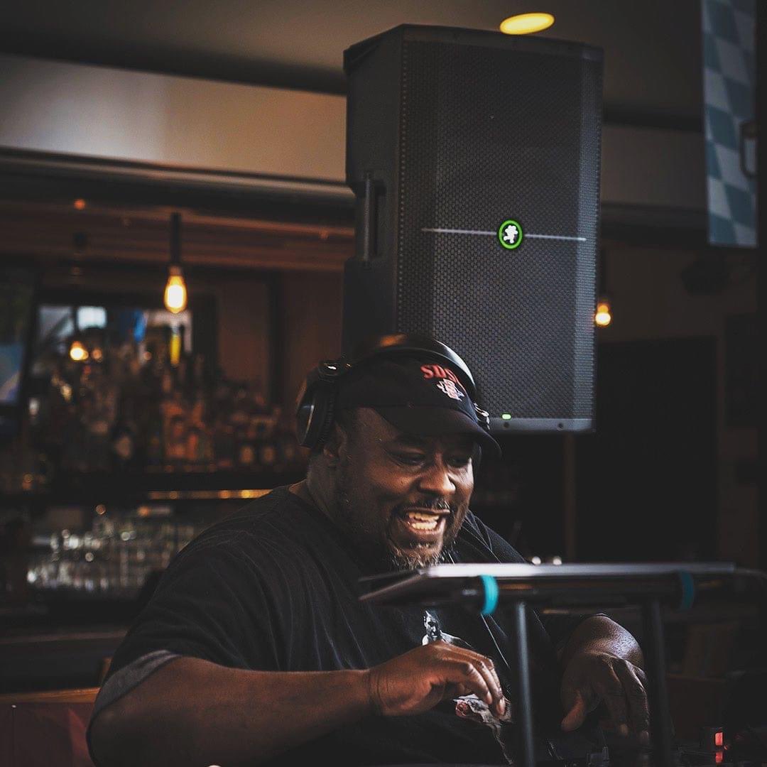 StraitMusicCo's tweet image. Find all things #ProAudio at Strait Music and online at StraitMusic.com! Browse portable #PAsystems from brands like @MackieGear and more! Not sure where to start? Call in or stop by for a free consultation! 🔊🔊🔊