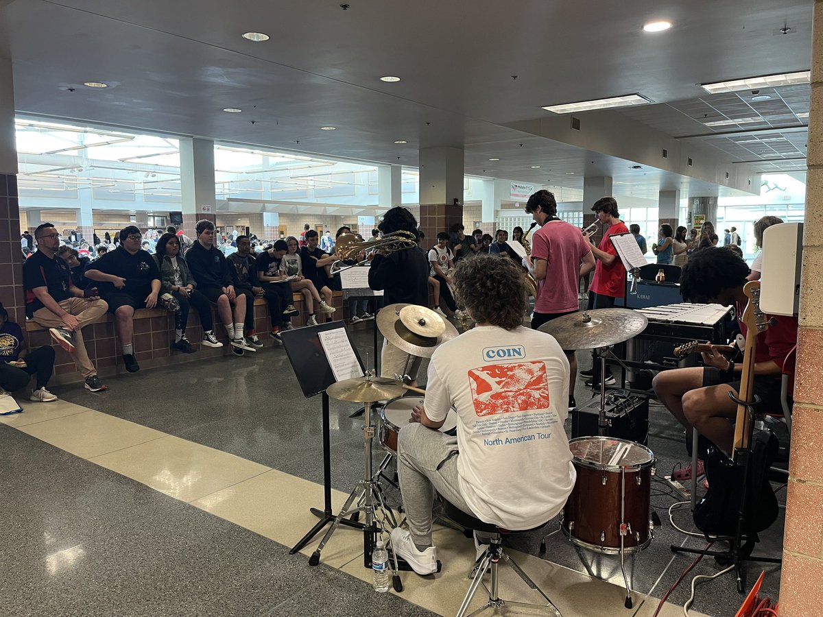 Laura Megronigle tweet media