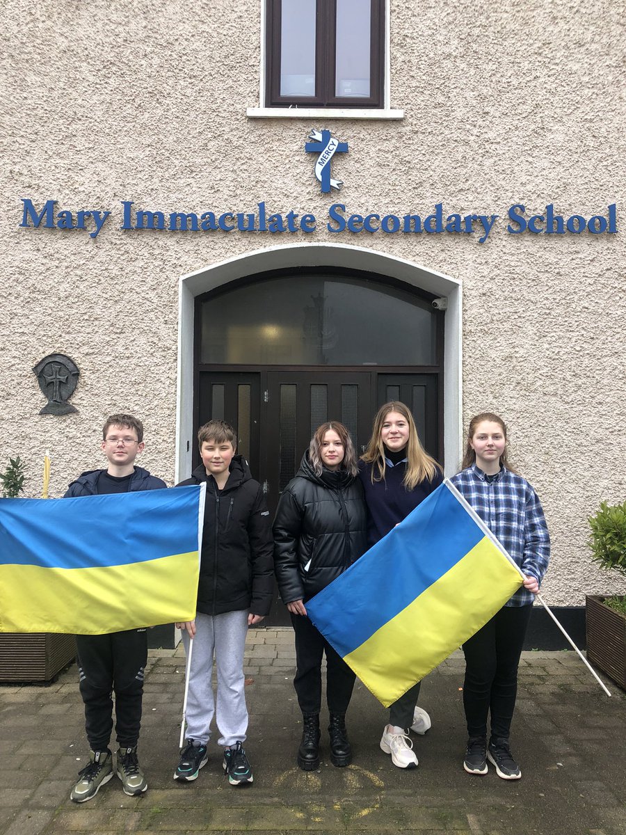 With almost 14,500 #Ukrainian children enrolled in Irish Schools, I’ve been asking teenagers <a href="/mary_secondary/">Mary Immaculate Secondary School</a> Lisdoonvarna for their thoughts on 1 year of #RussianUkrainianWar <a href="/drivetimerte/">Drivetime RTE</a>