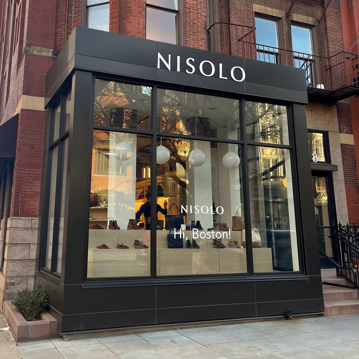 Hi, Boston! Come visit us IRL at our new store on Newbury Street! Our Grand Opening Celebration kicks off today and goes through March 5th. We’ll be opening in more cities this year, so keep an eye out. 👀 #newburystreet #backbay #boston