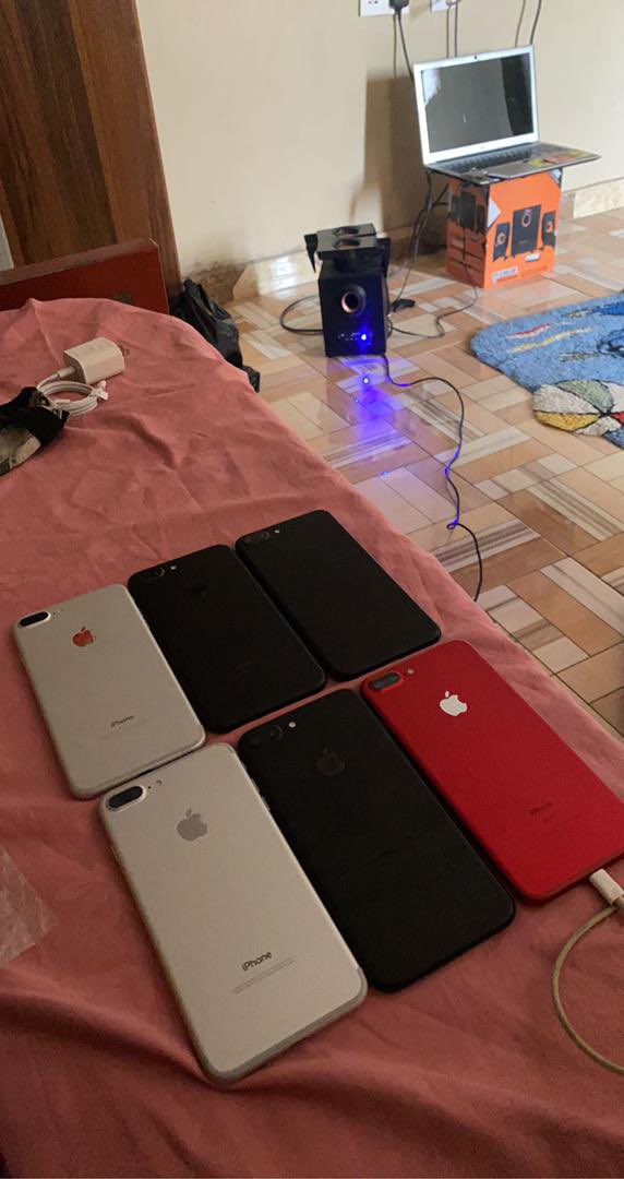 Phone_Hub1's tweet image. Limited Stock😋
Look Sharp