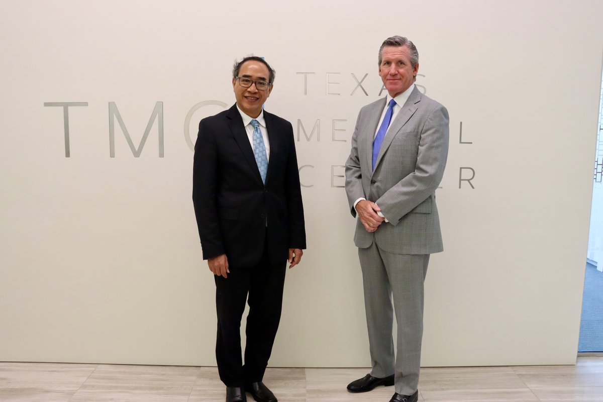 The Ambassador of Thailand, Tanee Sangrat, joined me to learn about TMC's current international programs and share Thailand's efforts to expand into the US market.

Find out more about our programs here.
tmc.edu/tmc-biobridge/

#tmc #texasmedicalcenter #biobridge #tmcbiobridge