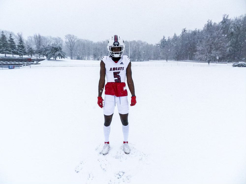 Snow Day in Paxton ❄️ 

Spring Ball can’t come soon enough!

#Rai2eTh3Bar 🔔