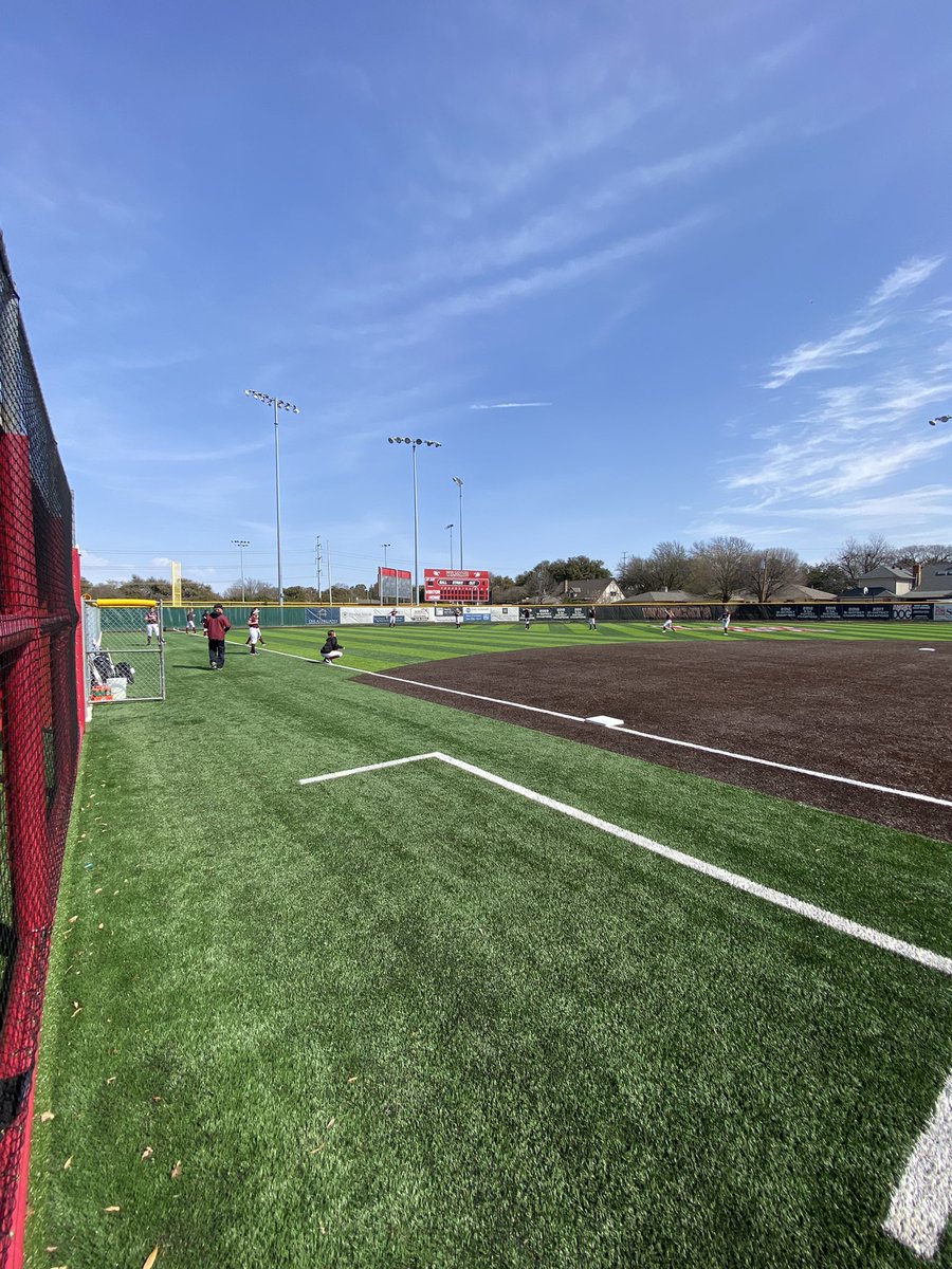 Good day for a game day

⏰ 11:40 and 1:20
🆚 Mesquite and Lake Highlands 
📍 Lake Highlands High School