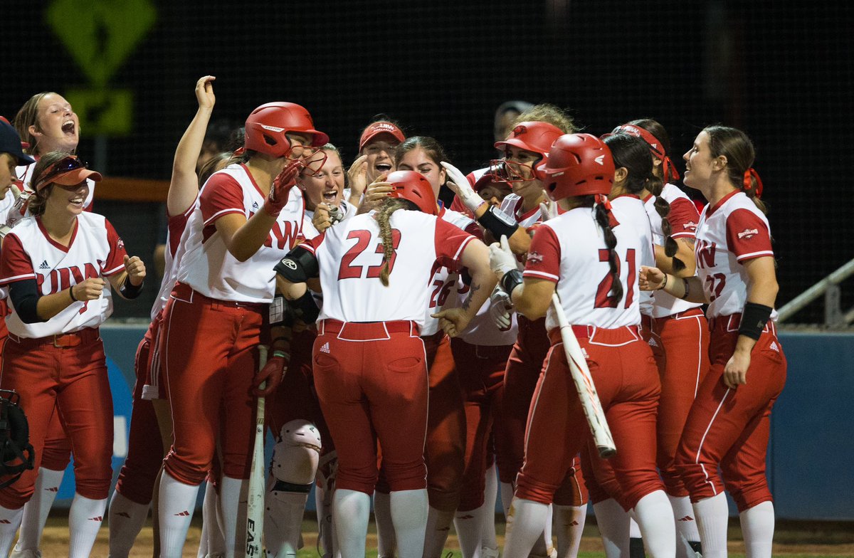 Heading into a 🏡 doubleheader like….

See you on Saturday 👀

📸: Vashaun Newman
#TheWord