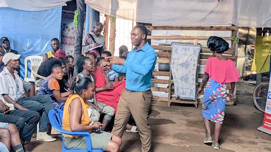 SsessaaziHerman's tweet photo. Conducting training on entrepreneurship, Enterprise selection, financial literacy, management and environmental sustainability for youth groups from Kamwokya kampala Central.
#ACTogetherUganda
#SDIYouth
#SDI
#SafeAndInclusiveCities https://t.co/ZUjhf0aIwU
