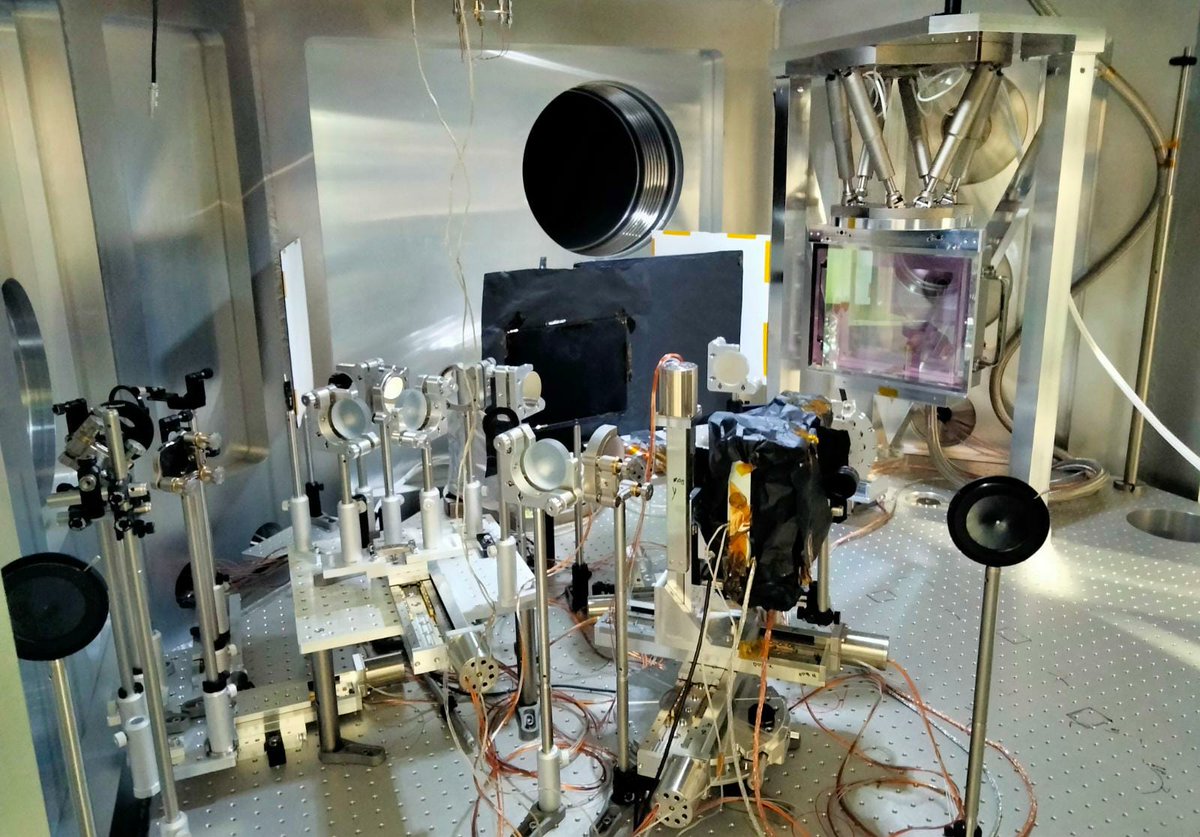 clpu_icts's tweet photo. #ICTSNews Another step in the #UMP47 experiment at @ELINPMagurele. Target installed in the experimental set-up. Great job! Together, working for Science! @project_IMPULSE @univbordeaux @uvtromania @ELI_laser πͺ
#PALS #eliericusercall #experimentalteam #preparationphase https://t.co/o9XsO2ZDEo