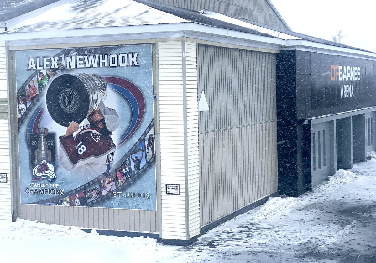 Reverse angle <a href="/AlexNewhook_/">Alex Newhook</a>⁩ mural adding color to #OurBarn ⁦<a href="/DFBarnesArena/">DF Barnes Arena</a>. Shot taken during⁩ #NLWx! Thanks to contributors ⁦<a href="/DannyBreenNL/">Mayor Danny Breen 🇨🇦</a>⁩ ⁦@CityofStJohns⁩ ⁦⁦<a href="/shawn_newhook/">Shawn Newhook</a>⁩ ⁦<a href="/PaulaNewhook/">Paula Newhook</a>⁩ ⁦<a href="/abby_newhook/">Abby Newhook</a>⁩ ⁦⁦<a href="/VOCMOpenline/">Paddy Daly</a>⁩