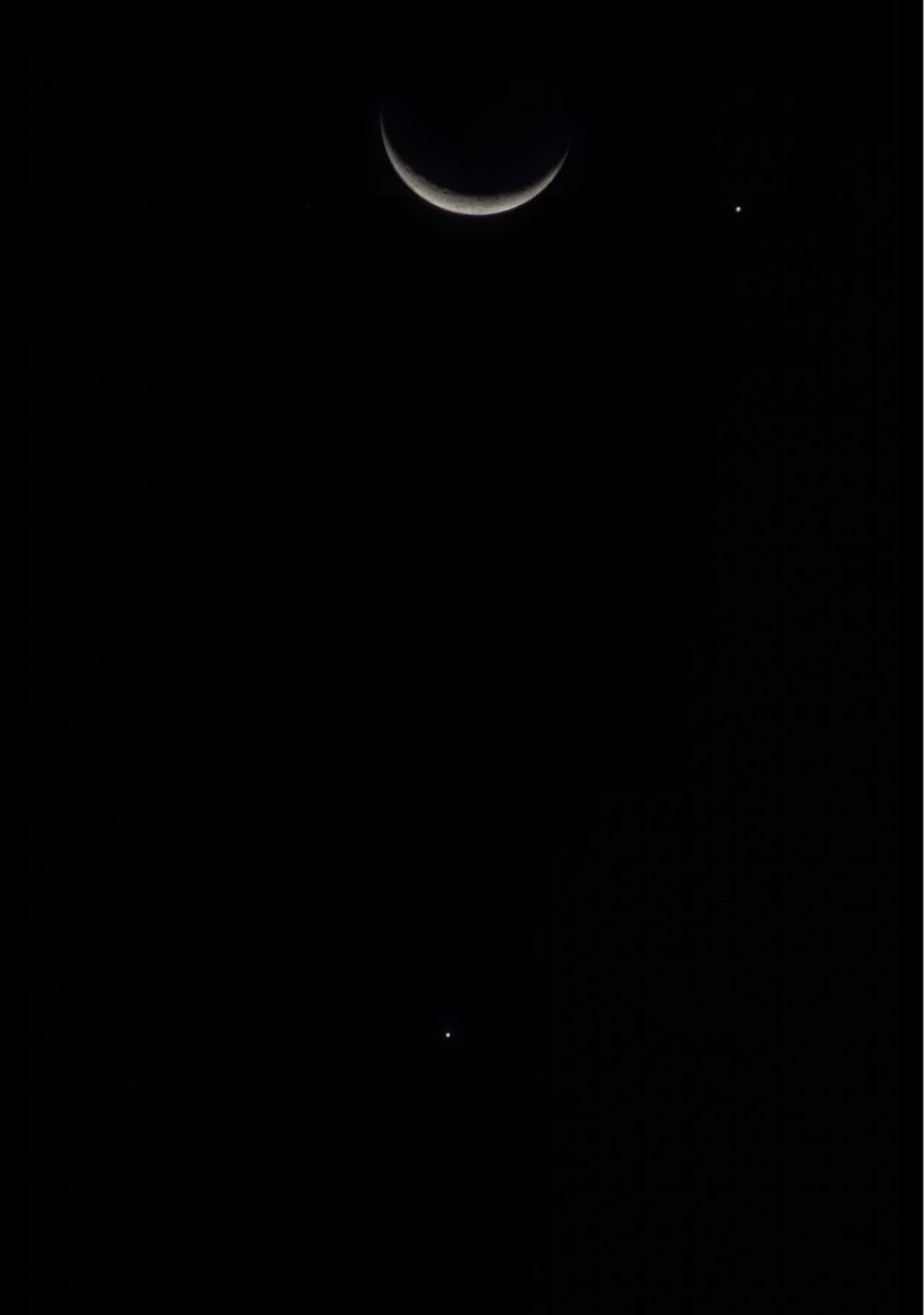 🇨🇷 
Conjunción Luna, Júpiter y Venus
.
.
.
.
.
#costarica #puravida #moon #jupiter #venus #space #thisiscostarica #photooftheday #moonlight #like #night #followme #sky #astrophotography #astronomy