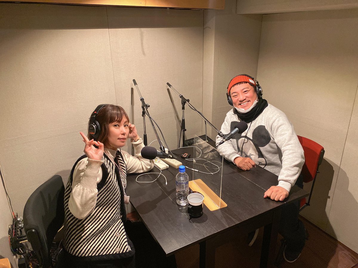 shimazika's tweet photo. 最終回まであと３回！今夜の島ヂカは･･･与座の海外挑戦続報▽ナシルのドバイ人の友達▼琉球國祭り太鼓と共演した曲を久々に▽ナシネミク全27曲からベスト1を選ぶ「ナシネミー賞」発表！

23時になっ��らラジオ沖縄へ！
https://t.co/sV0JV4WZVf

#ナシル #shimazika #ラジオ沖縄 #与座よしあき https://t.co/bqAJTk5HXx