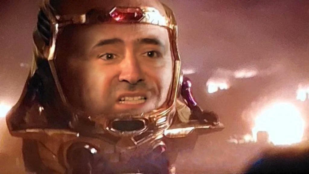 LawrenceMonaco's tweet photo. @CMuneonthaMic That pic on the left is fake this is what he looked like in the movie https://t.co/lrw39V2Y45