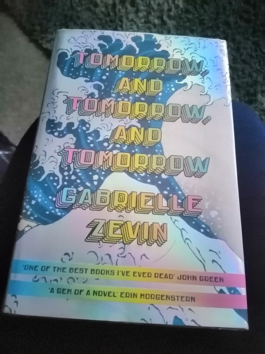 annuskaodena's tweet photo. @martacava @Ed_Periscopi Jo també l'estic llegint Marta i t'entenc perfectament. ❤️📚 #TomorrowTomorrowTomorrow https://t.co/RpA3dNX6Bu
