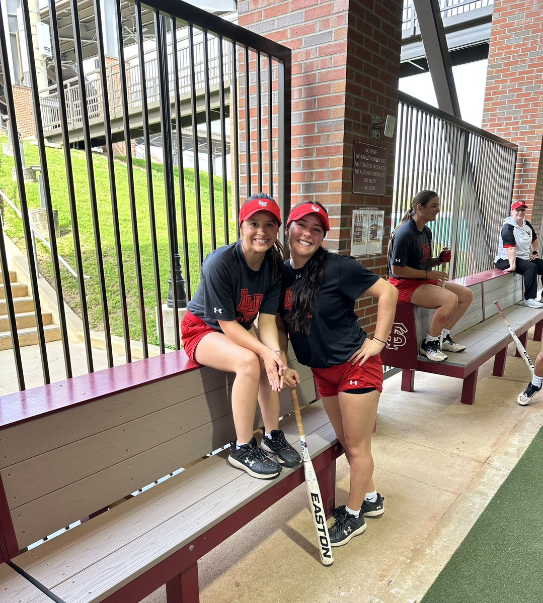 LamarSoftball's tweet photo. Hitting session ✔️ https://t.co/EQAUQ0F4zB