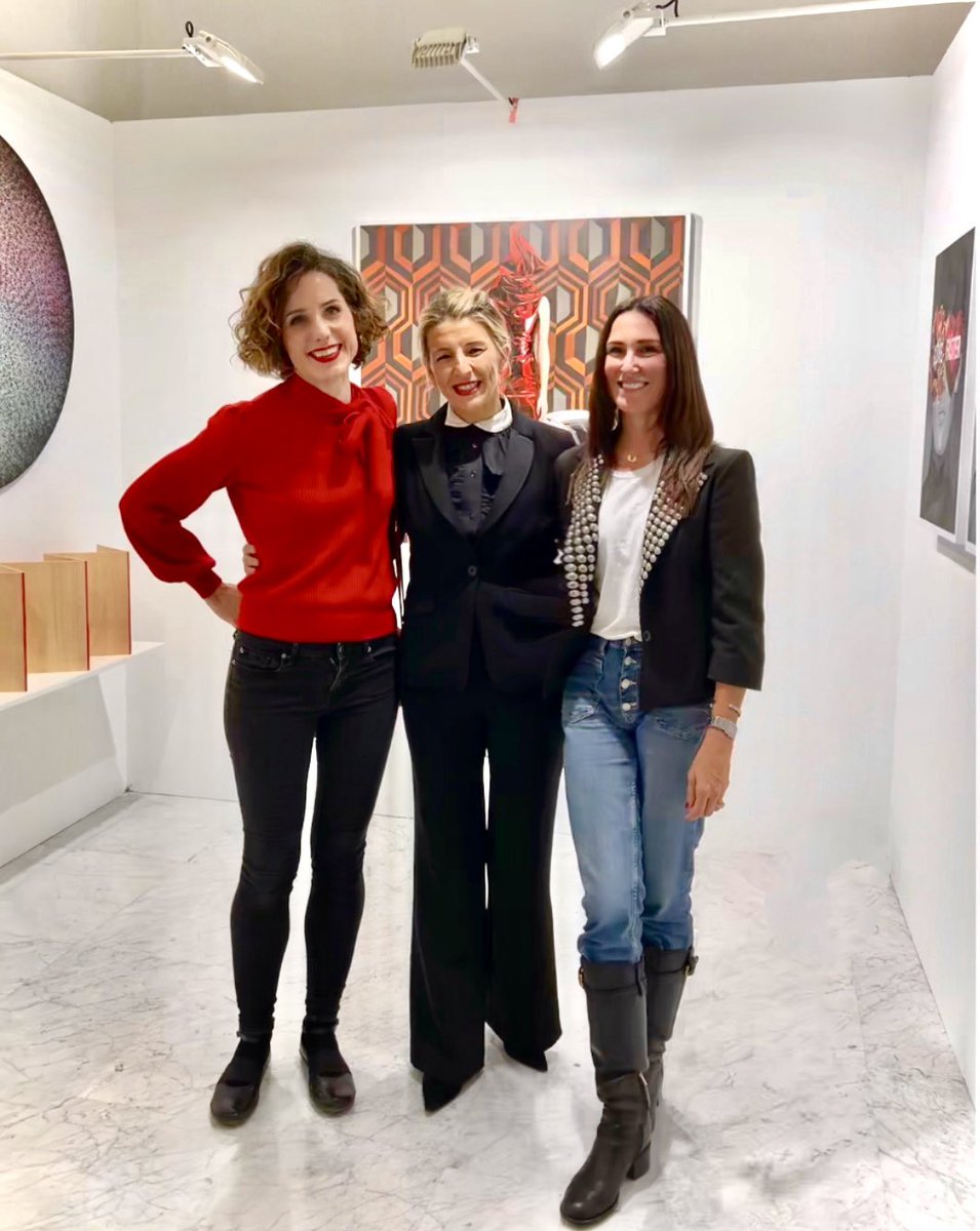 pvincenti's tweet photo. @justfairs @pvincenti @Yolanda_Diaz_ 
SEMANA DEL ARTE EN MADRID
Yolanda Díaz en el stand V 10 de Galería Metro https://t.co/mqplFU6NGW