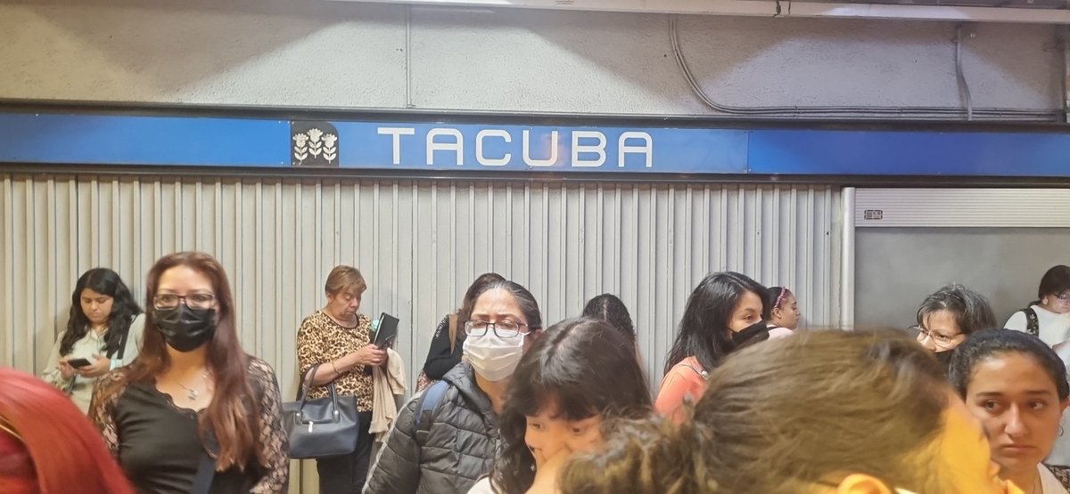yowright's tweet photo. @MetroCDMX Llevo mas de 15 min en tacuba https://t.co/r6mFM5nzK2