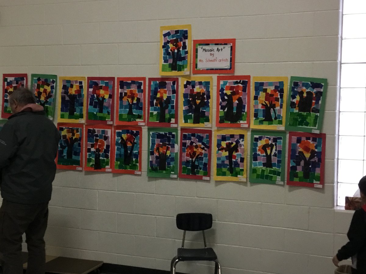 NightingaleJeff's tweet photo. Thank you to our Prairie PFE, Ms. Jensen, and Ms. Newman for providing us with some culture at the Prairie Art Gallery! We love having our families see our hard work! #prairierocks, #osd135, #bethereason135 https://t.co/EKpLzklwEP