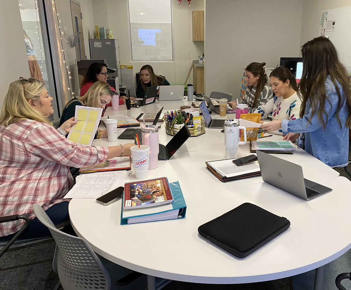 Kindergarten team <a href="/MinettElem/">Minett Elementary</a> intentionally planning for their guided reading small group lessons! These teachers just amaze me!! 🤯📚💻