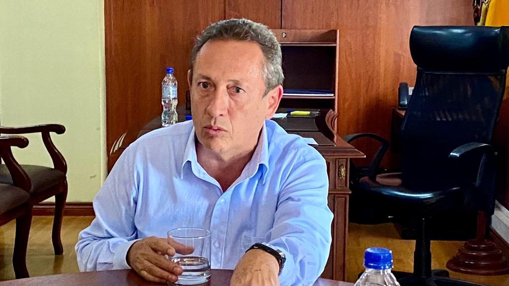 GoberElOro's tweet photo. #Machala | Con la finalidad de agilizar los trabajos de la vía El Oro - Guayas, el gdor. Fernando Apolo @AbgApolo se reunió con rep. de #Consur, @ObrasPublicasEc y la asambleísta alterna María Carreño. Se busca que los mismos concluyan en el 2025.
@LassoGuillermo
@henrycucalon https://t.co/G5ee3Jkq8F