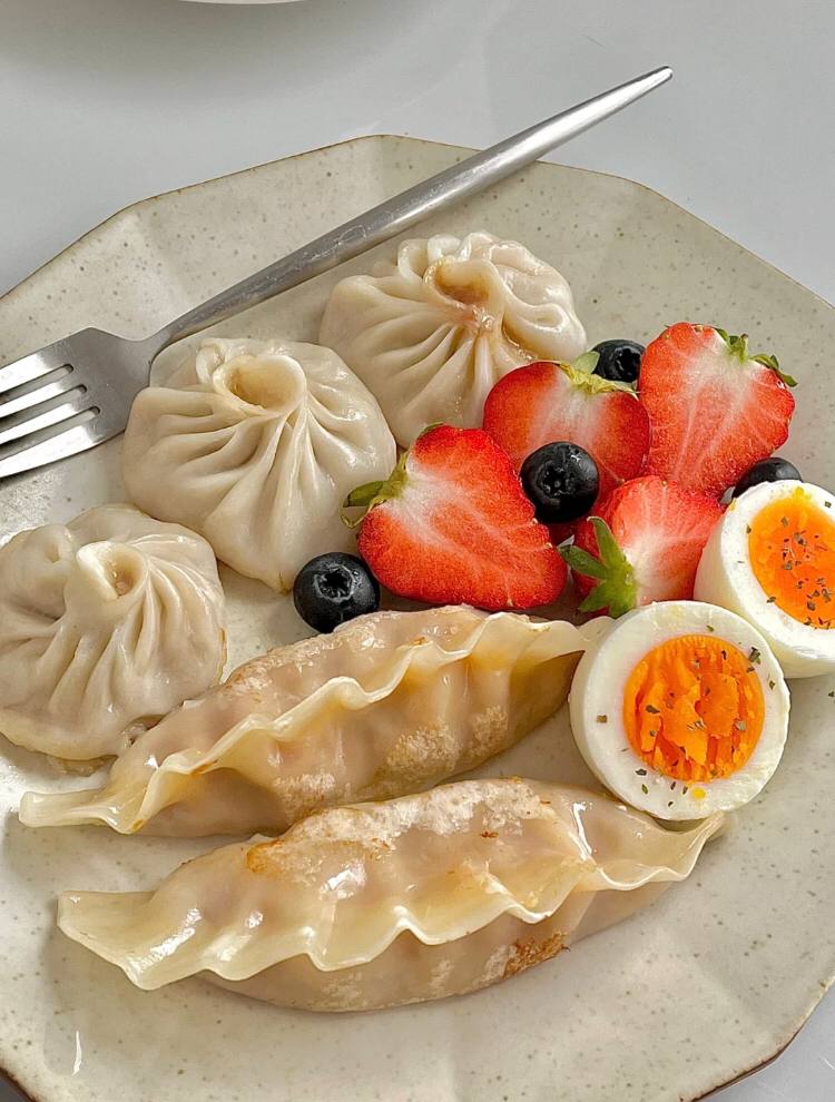 abelieve67's tweet photo. A beautiful day begins with breakfast, beautiful😋😋😋 https://t.co/9xFrVNc35p