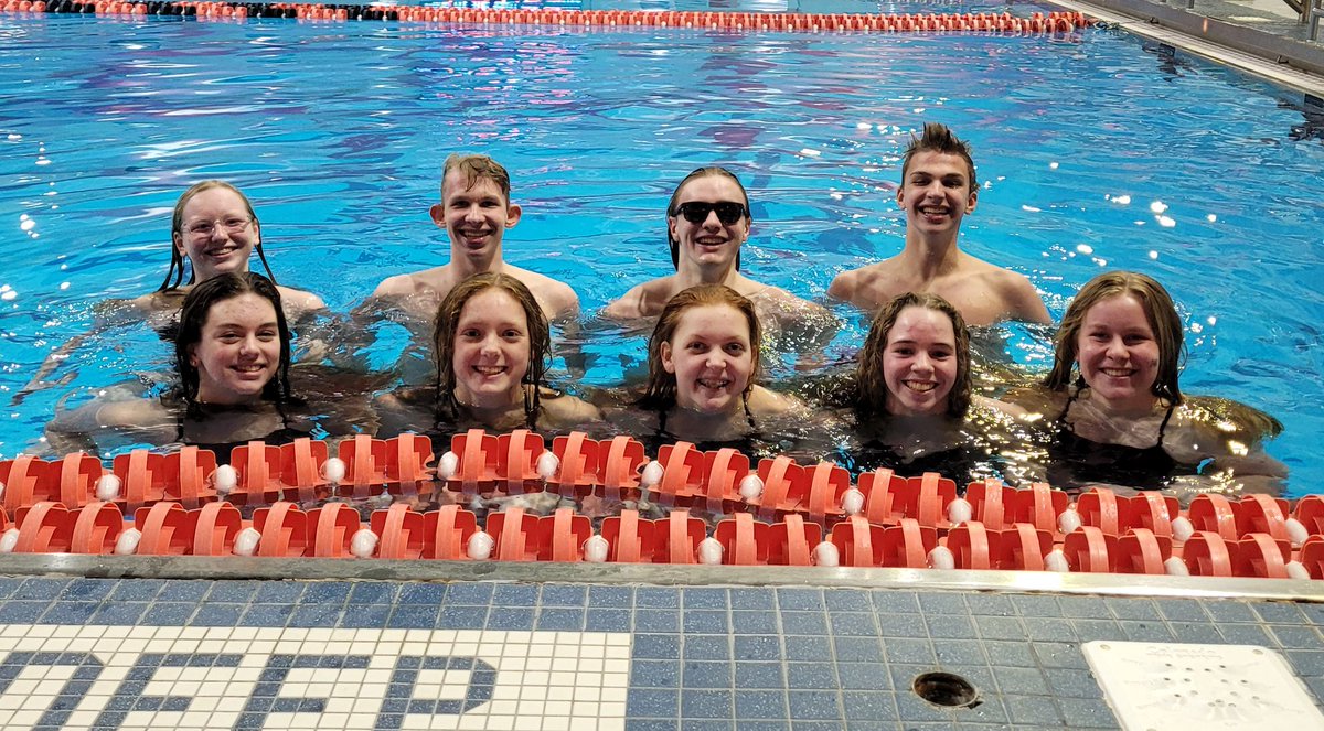 D2 State Championship prelims getting ready to start! Let's go Eagles and Hawks! <a href="/ELSEaglesAD/">RetiredELSEaglesAD</a> <a href="/MVCDSAthletics/">MVCDS Athletics</a>