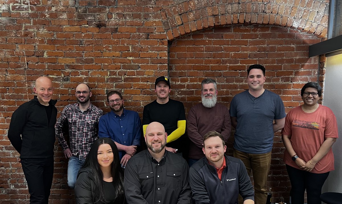 Shout-out to our sales duo for hosting a fun night of great conversation, happy hour and Ms. Pac-Man. Happy our new salesman Cory could make the trip up to Seattle to celebrate with us. Go Yesler! 🕹