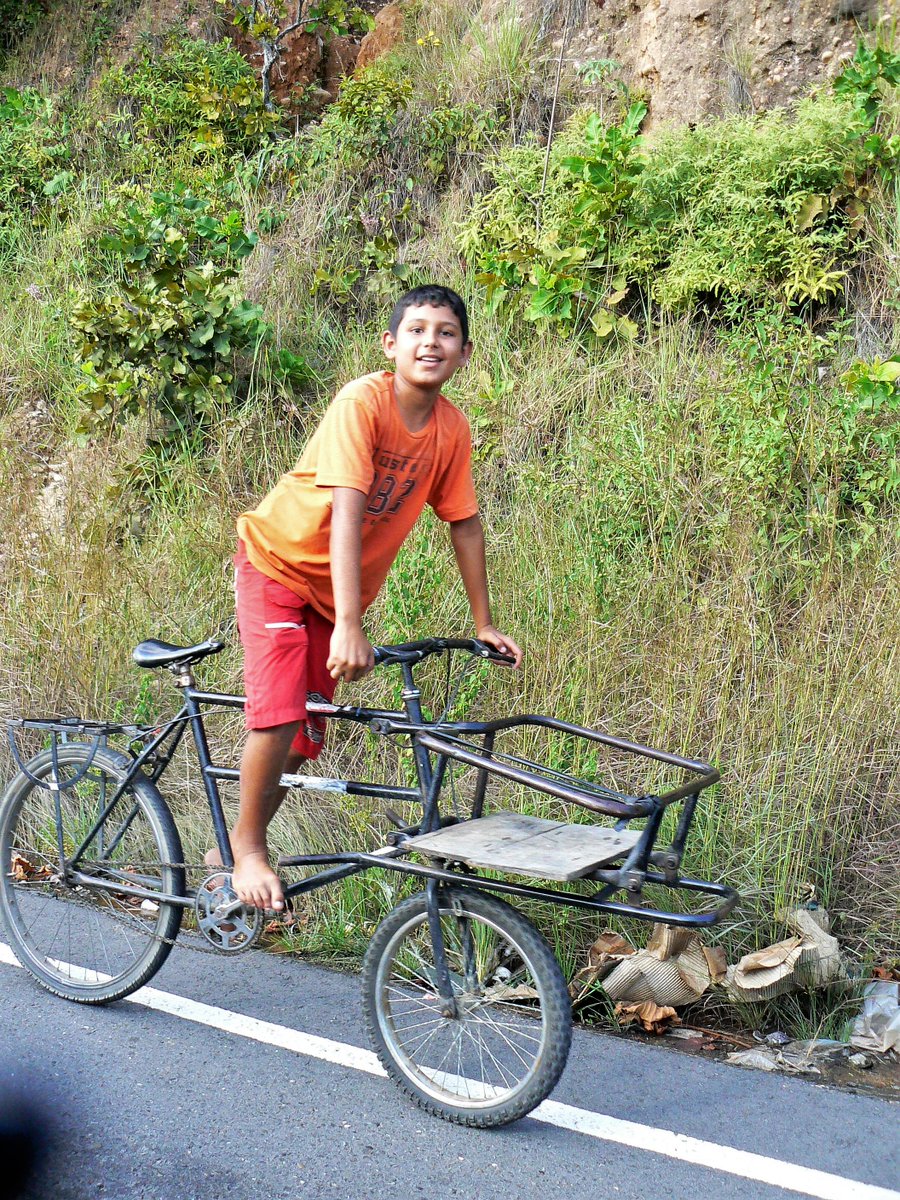 Fotografía de Pedro Antonuccio Sanó. Retrato. Estado Táchira. Venezuela. 2008. #ciclista #bicicleta #photography #estadotáchira #venezuela #photo #portrait_perfection #picoftheday #photographer #pedroantonucciosanó #ritrattofotografico #coloresmagicos #fotos #táchira