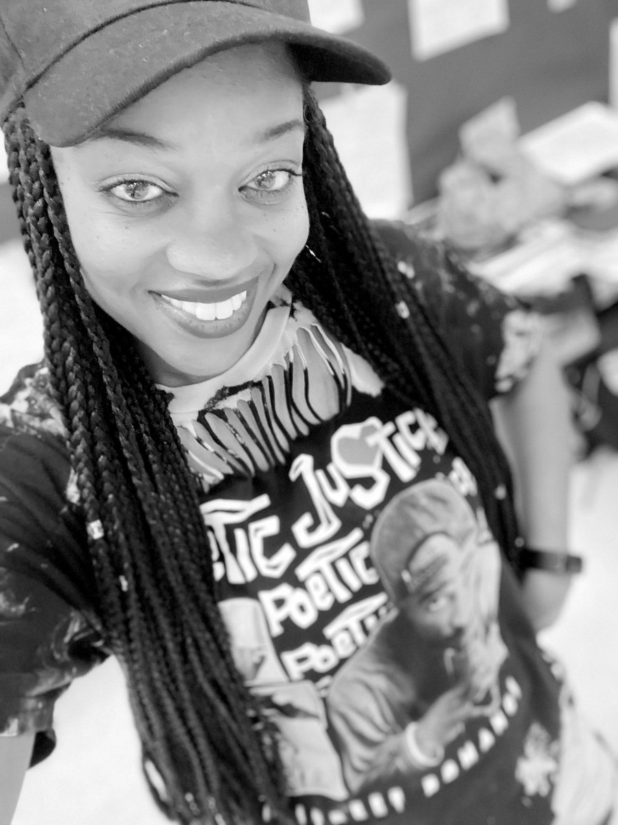 MsCBronner's tweet photo. Black History Spirit Week: BET. 
Poetic Justice! 😍😍😍
#BHM #BET #Parklanesoars @Parklane_Eagles https://t.co/zNBMzcBnA4
