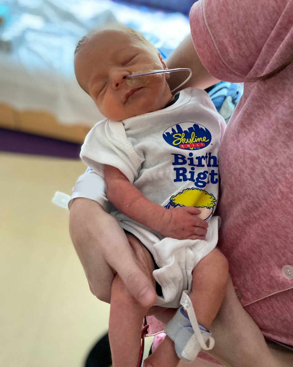 DaytonChildrens's tweet image. The first of many more Skyline memories were made today! We had too much fun celebrating National Chili Day with our NICU patients and families, thanks to Skyline Chili! #MyDaytonChildrensBaby #NationalChiliDay #ItsSkylineTime #DaytonChildrensHospital