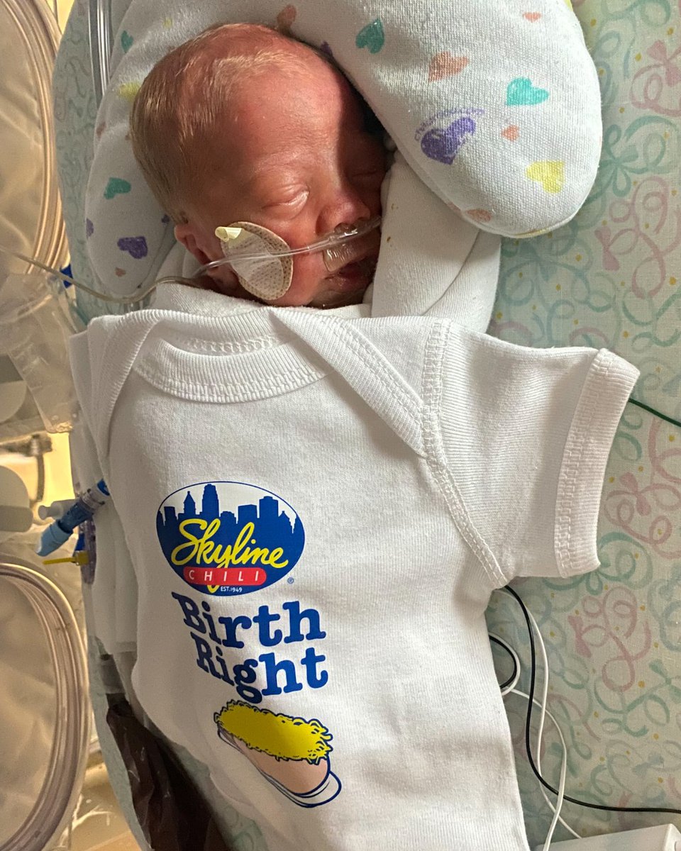 DaytonChildrens's tweet image. The first of many more Skyline memories were made today! We had too much fun celebrating National Chili Day with our NICU patients and families, thanks to Skyline Chili! #MyDaytonChildrensBaby #NationalChiliDay #ItsSkylineTime #DaytonChildrensHospital