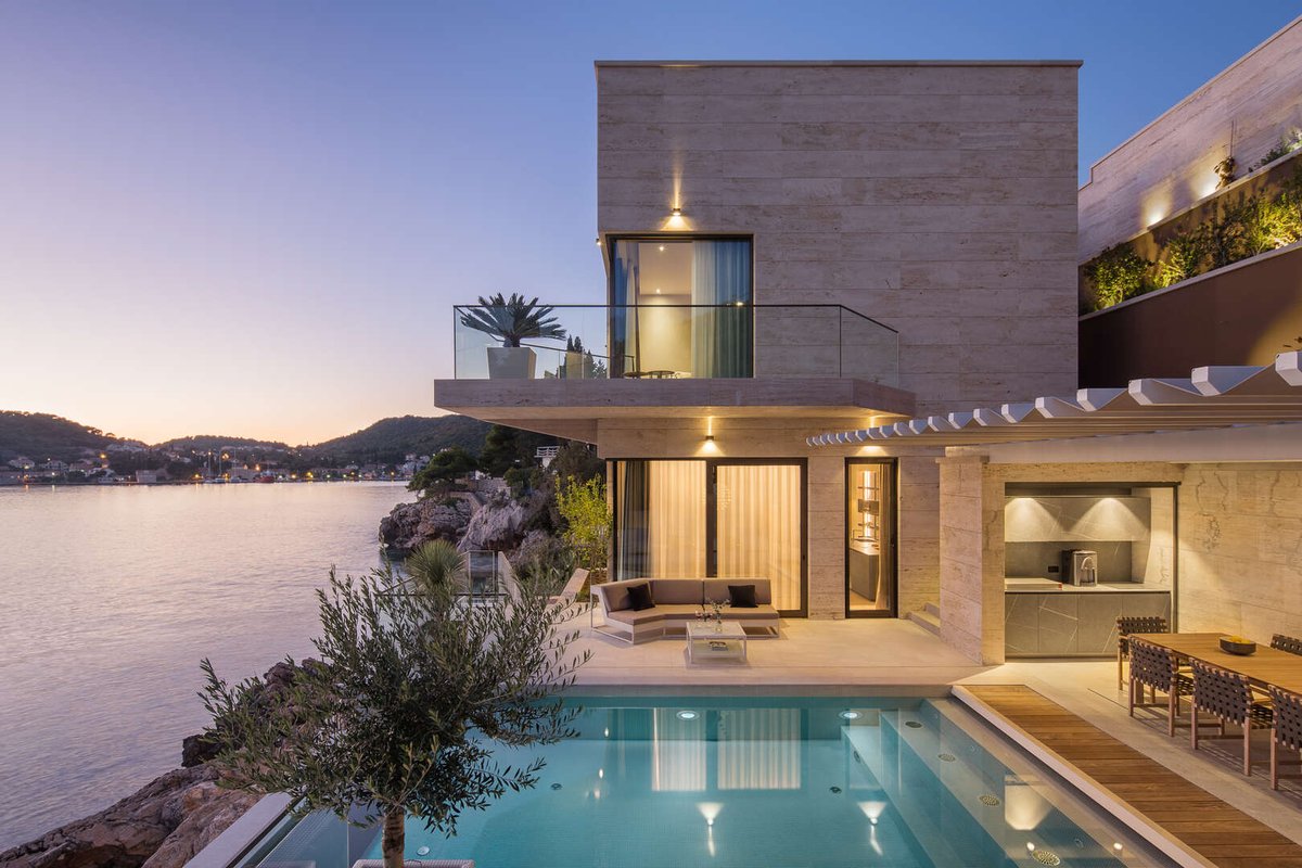RentalEscapes's tweet photo. Look at this pool 😍

📍Villa Crescendo, Croatia 

.
.
.
#rentalescapes #travel #luxuryvilla #luxurytravel #luxuryhomes #luxuryrealestate #luxurylifestyle #beautifuldestinations #luxuryliving #luxuryworldtraveler #holidayrental #dubrovnik #croatia #europe https://t.co/uvC5HmZOAB