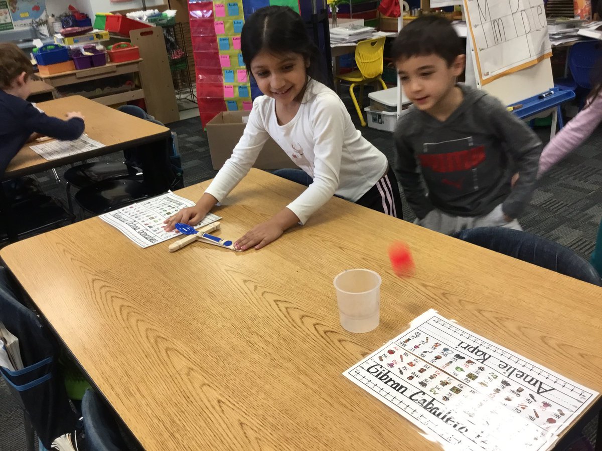 MrsDeAngelisRH's tweet photo. Kindergarten scientists have been having a great time investigating forces and motion. @RobertHunterES @FlemRarSchools https://t.co/3QdTwZHOK2