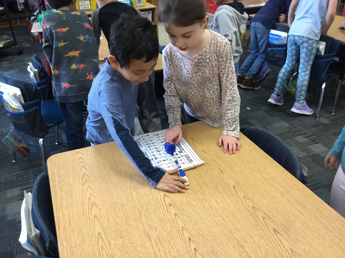 MrsDeAngelisRH's tweet photo. Kindergarten scientists have been having a great time investigating forces and motion. @RobertHunterES @FlemRarSchools https://t.co/3QdTwZHOK2