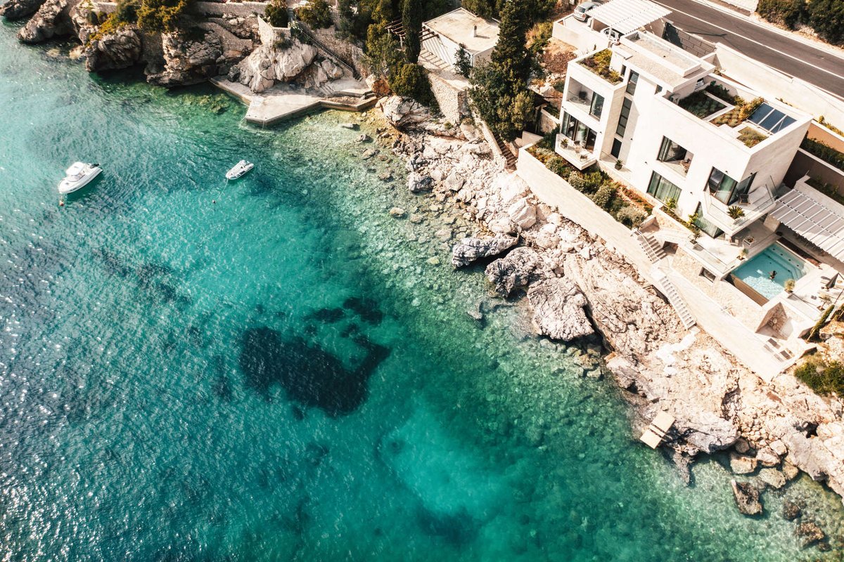 RentalEscapes's tweet photo. Look at this pool 😍

📍Villa Crescendo, Croatia 

.
.
.
#rentalescapes #travel #luxuryvilla #luxurytravel #luxuryhomes #luxuryrealestate #luxurylifestyle #beautifuldestinations #luxuryliving #luxuryworldtraveler #holidayrental #dubrovnik #croatia #europe https://t.co/uvC5HmZOAB