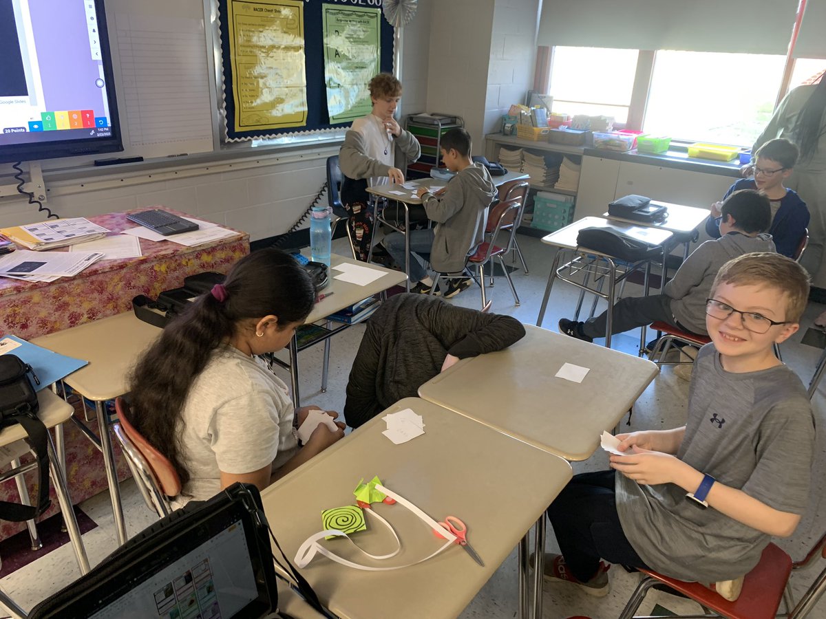 6thGradeMrsPaul's tweet photo. Students worked hard on their Cambrian Period Trading Cards. Time to have fun and play the game. #hpsd https://t.co/PN6og0vKHi