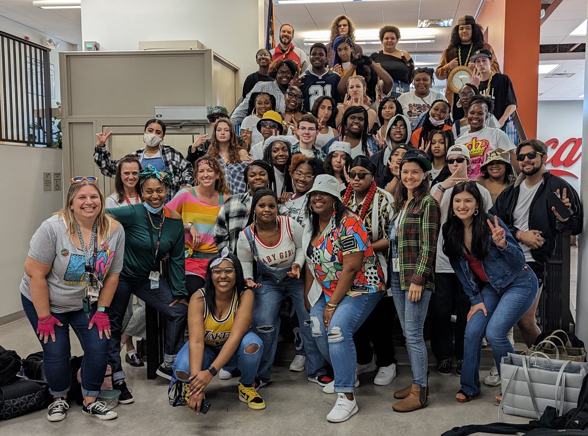 VernonMaloneCCA's tweet photo. Did we wake up in the 90's? Or maybe the 80's? #ThrowbackThursday during BSU's Spirit Week had Silver Hawks going WAY back in their closets. Students and staff had fun with their fashion choices today. #BHM https://t.co/dIg7JmVM1e
