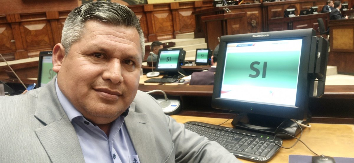 CompsCordova's tweet photo. Aunque en nada solucionará el dolor de los familiares de las víctimas. Hoy CENSURAMOS al exministro del Interior de Lasso #PatricioCarrillo por incumplimiento de funciones muerte #MariaBernal, abuso fuerza pública paro 2022 e incremento de inseguridad 
@BancadaUNESec @MashiRafael https://t.co/moldih8rtD