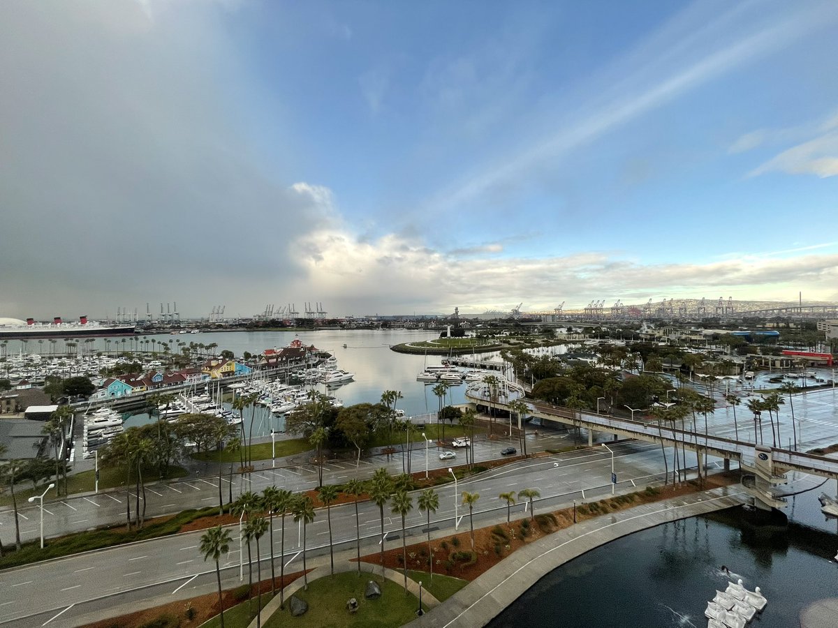 InesNastali's tweet photo. Long Beach looking pretty this #TPMTech morning https://t.co/bpUeaidLVp