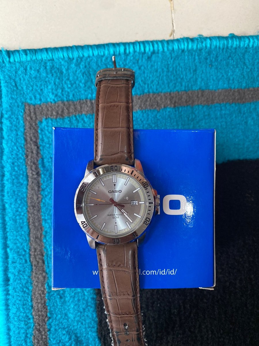 Ablay's tweet photo. For Sale, Jam tangan Casio Clasicc kondisi seperti di foto price WA/082216641750 ya... 
.
.
.

.
.

Biadab , agnes, umur 15, sadis https://t.co/H0fZgSgKWW