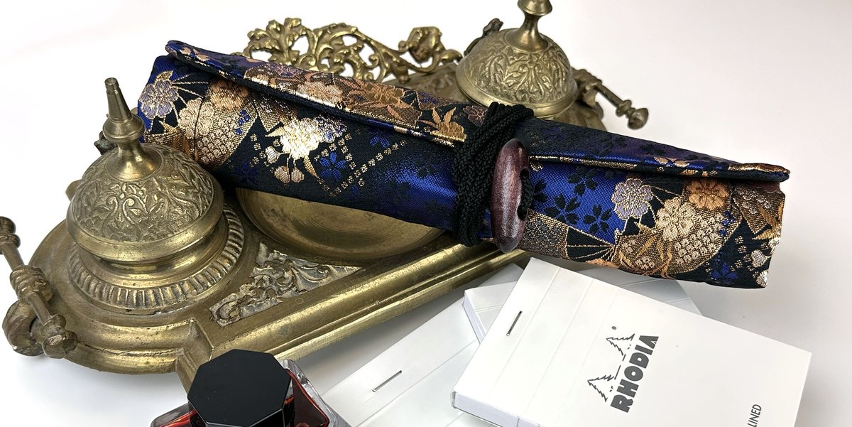 PenChalet's tweet photo. Wrap your favorite pens up in the newest Taccia Kimono pen wrap or pen roll - Midnight Sakura just joined in the fun over here, and we're not sure what we ever did without it: https://t.co/rxFM8ABvgb #pen #penroll #penwrap #penchalet #taccia #tacciapen #tacciakimono #collector https://t.co/MJjWHtrTap