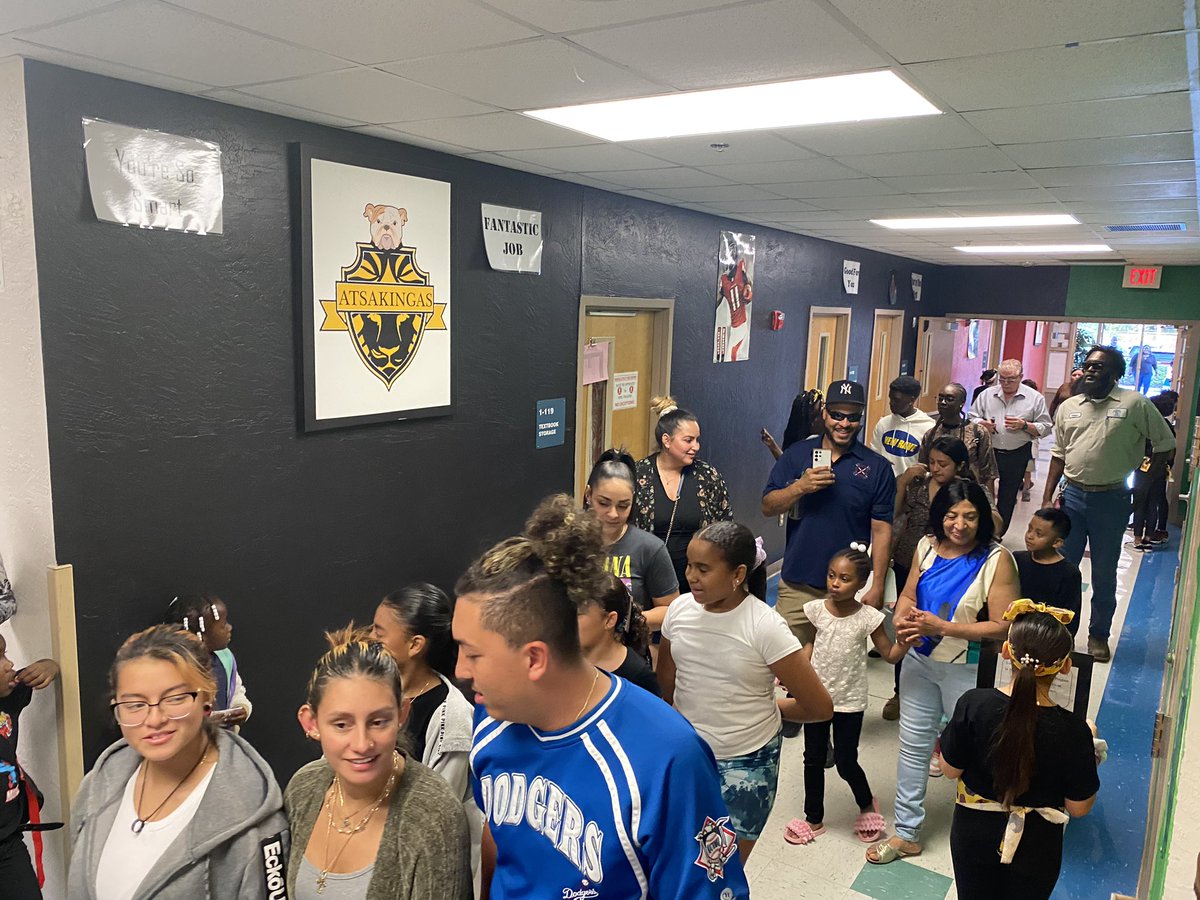 BFESBulldogs's tweet photo. Black History Show at Benoist Farms Elementary!  Entrance is the Wax Museum.  @MrsGreen1997 @pbcsd @DPteaches https://t.co/zwiNMfh8DY