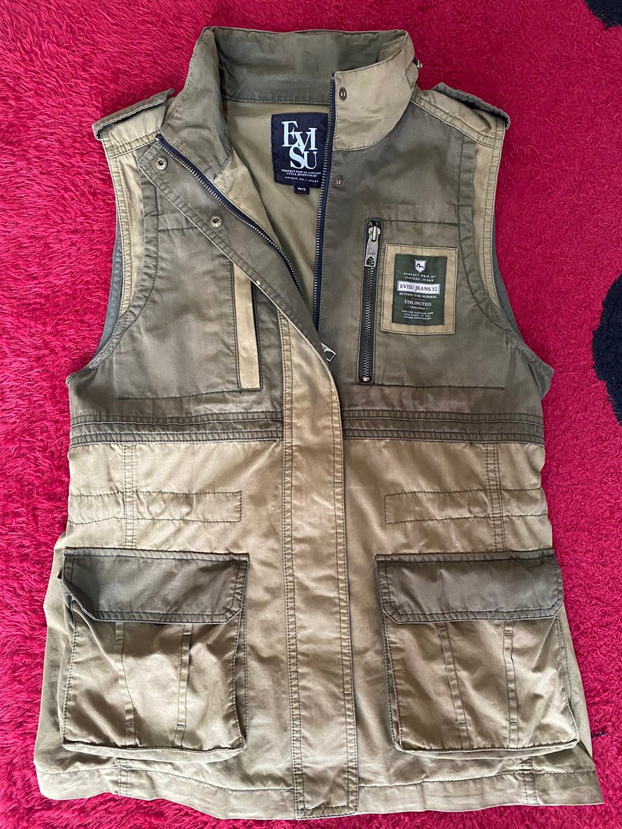 Ablay's tweet photo. For sale, Vest Rompi Pria Cassual Size M , price WA/082216641750

 Tag! 
Sadis , Biadab, Umur 15, Agnes https://t.co/ym2LOYk0Na