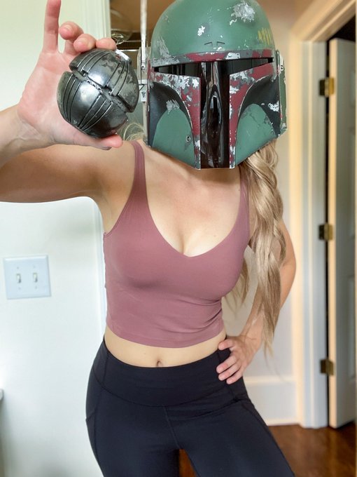 Hope you&rsquo;ve had a great day. Don&rsquo;t make me use this thermal detonator&hellip;. https://t.co/vDzN5WMULm<a href="/tag/bobafett"class="tags"><span>#bobafett</span></a>