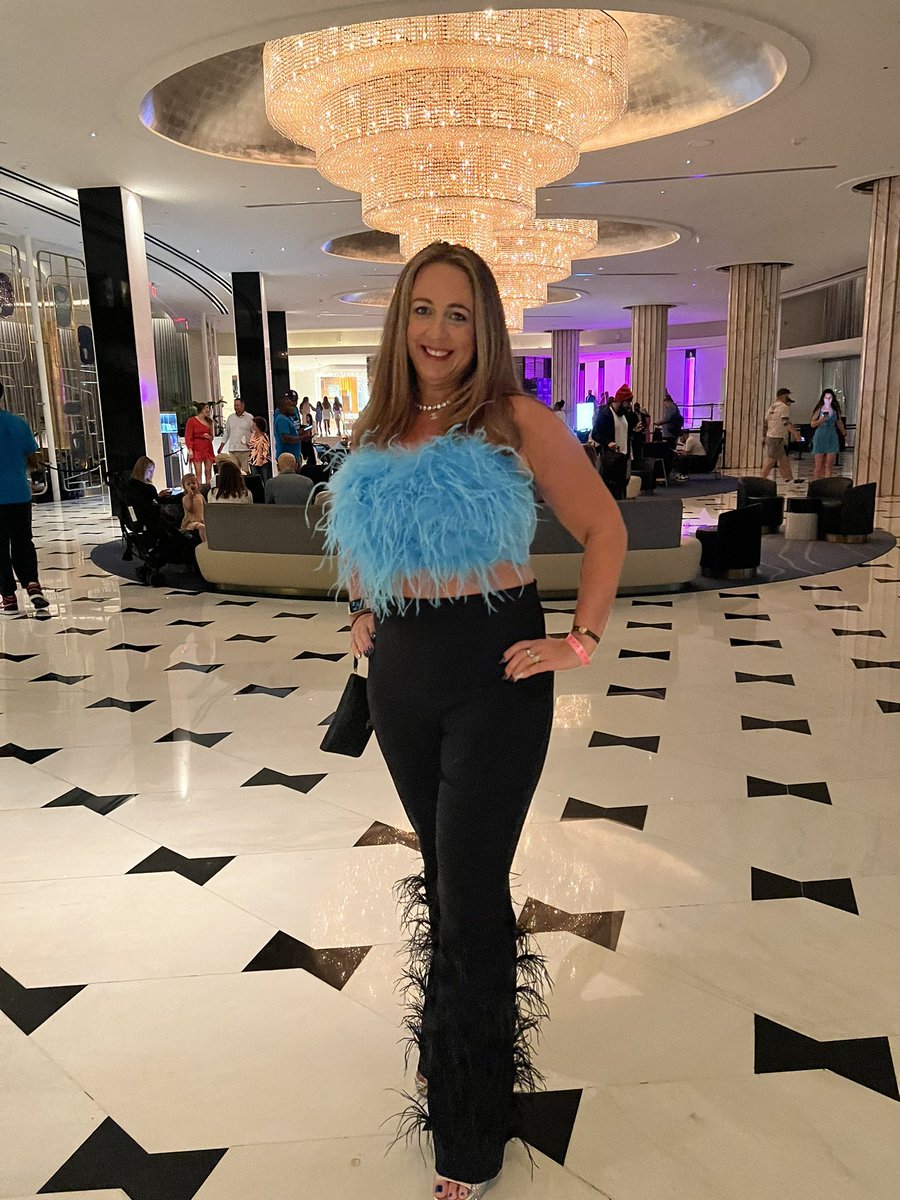 heatfitz's tweet photo. This is by far my most favorite outfit to date for a night out in Miami. 
My company rented out @LIVmiami and we had a fantastic time! Thank you @thelvlife we loved our getaway in Miami at the Fontaine Bleau Miami Beach. 
You can earn three getaways a year like me! Let’s go!! https://t.co/69sDjU0jc0